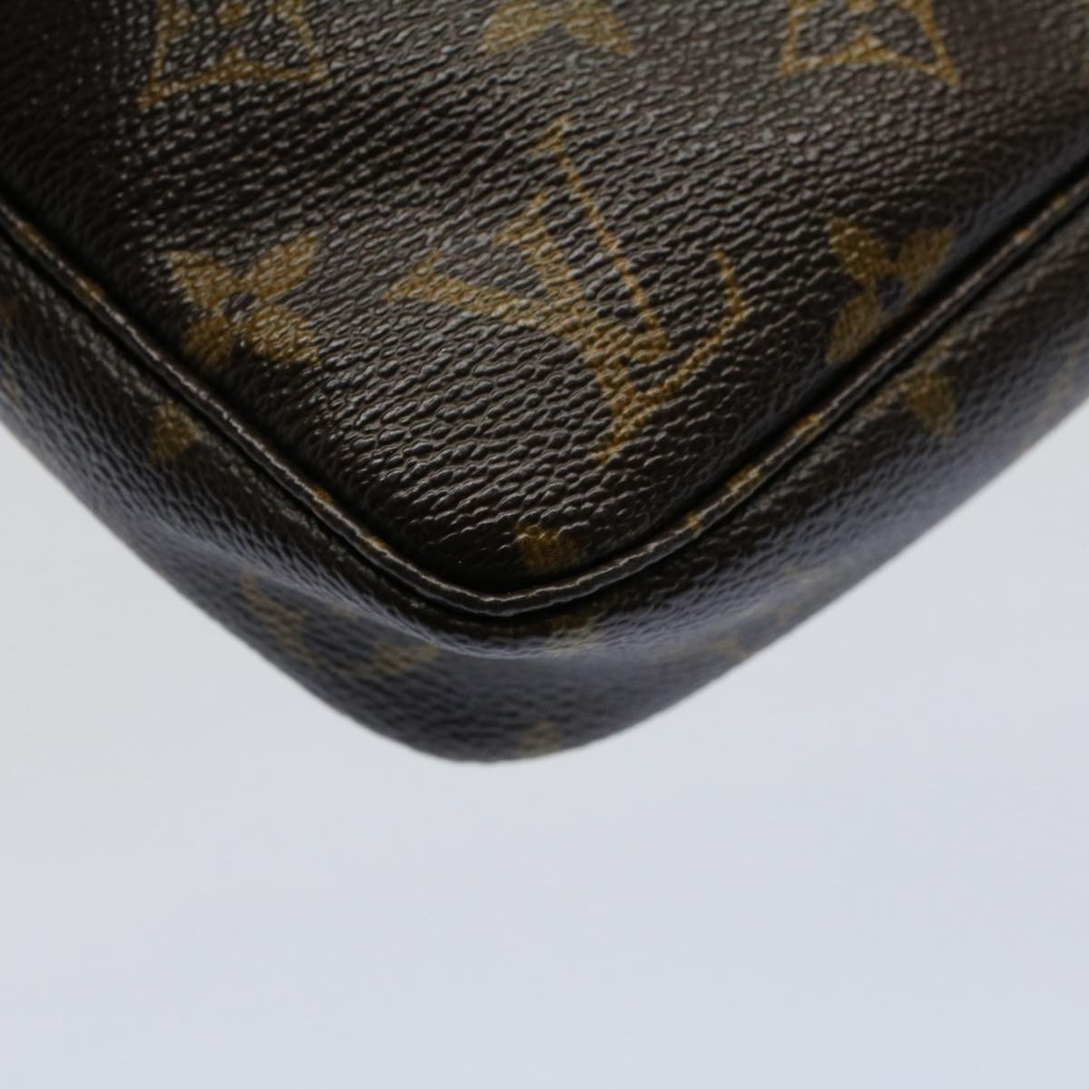 Louis Vuitton Pochette accessoires Clutch