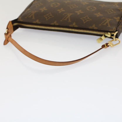 Louis Vuitton Pochette Accessoire Clutch