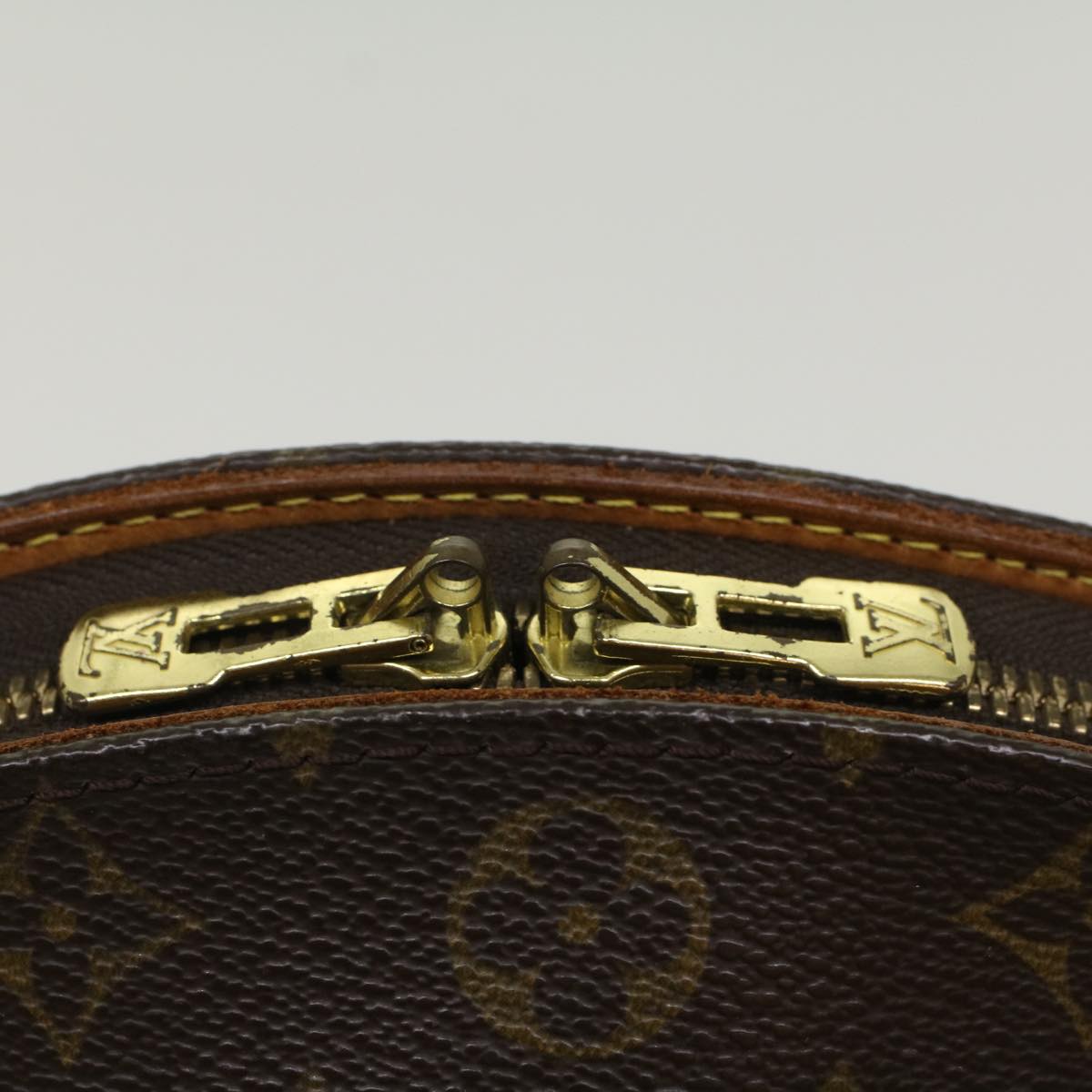 Louis Vuitton Ellipse Handbag