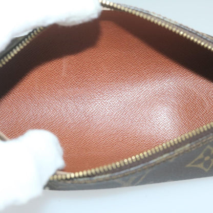 Louis Vuitton Etui à balles de golf Clutch