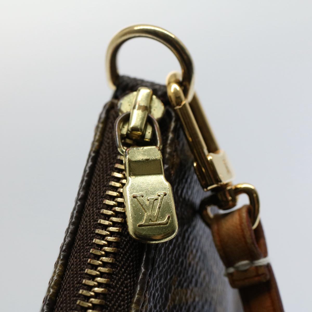 Louis Vuitton Pochette accessoires Clutch