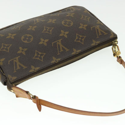 Louis Vuitton Pochette Accessoire Clutch