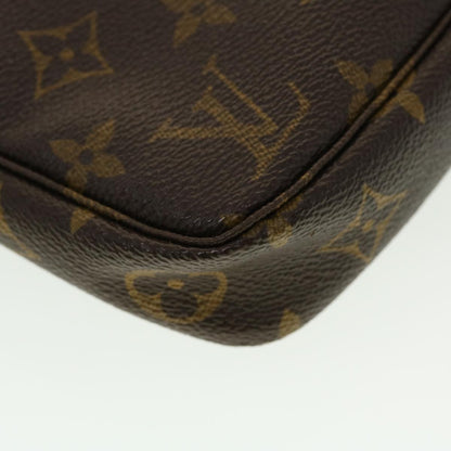 Louis Vuitton Pochette Accessoire Clutch