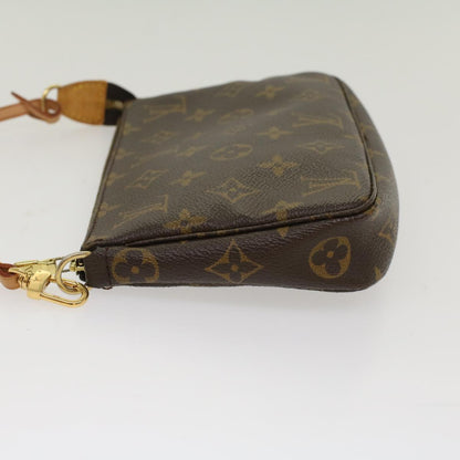 Louis Vuitton Pochette Accessoire Clutch