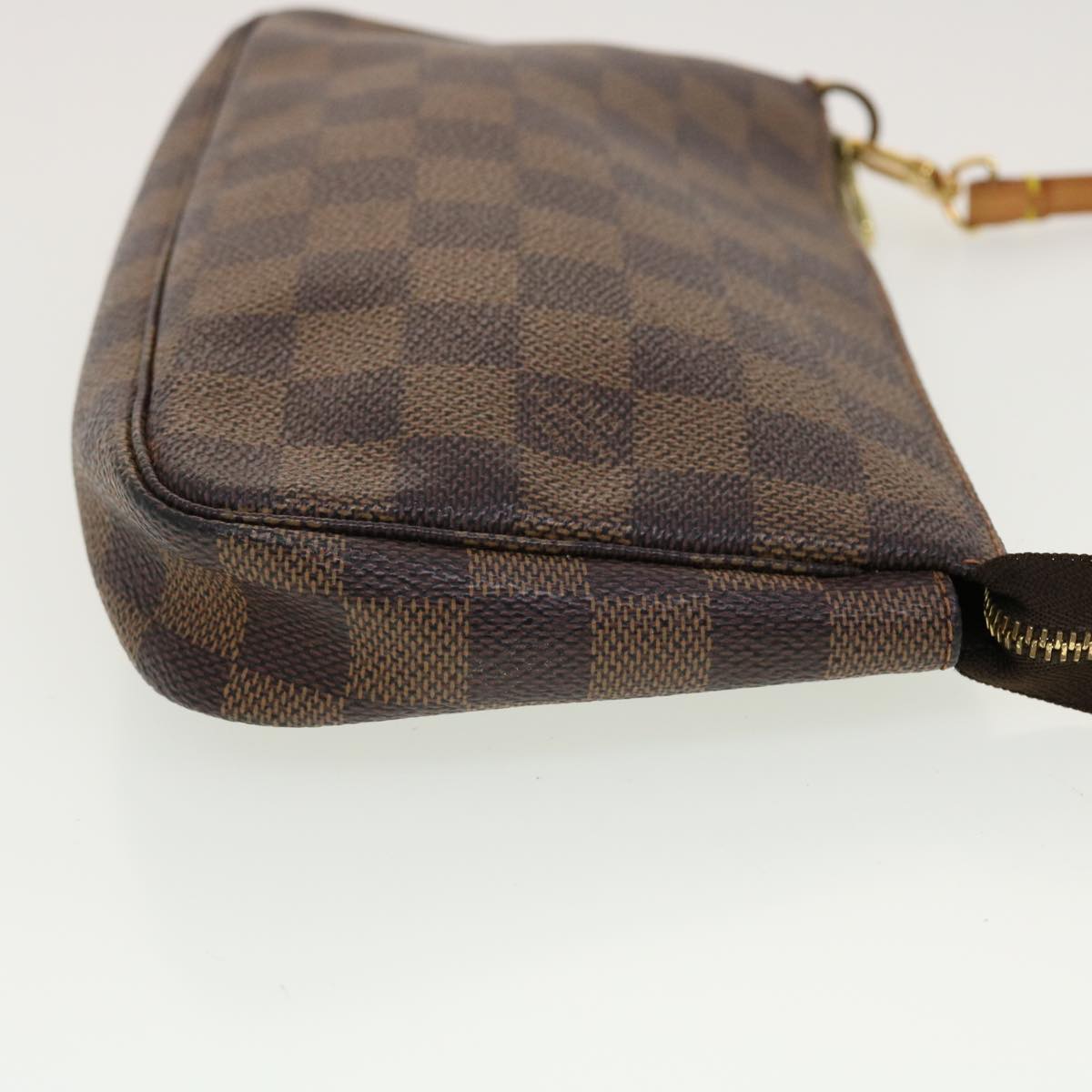 Louis Vuitton Pochette Accessoire Clutch