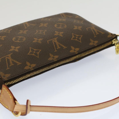 Louis Vuitton Pochette Accessoire Clutch