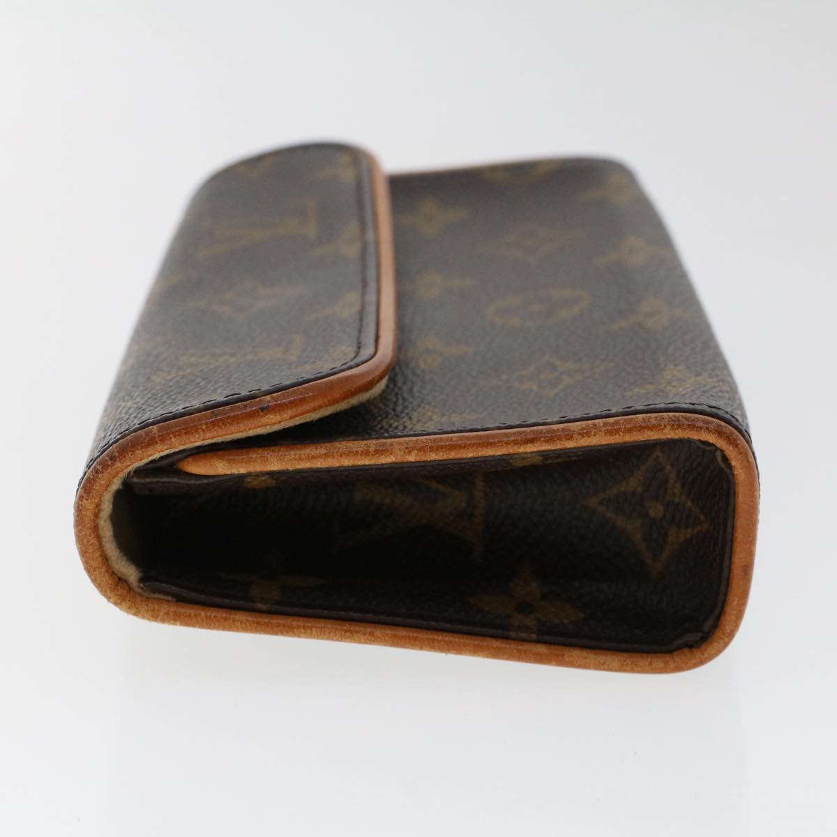 Louis Vuitton Pochette florentine Clutch