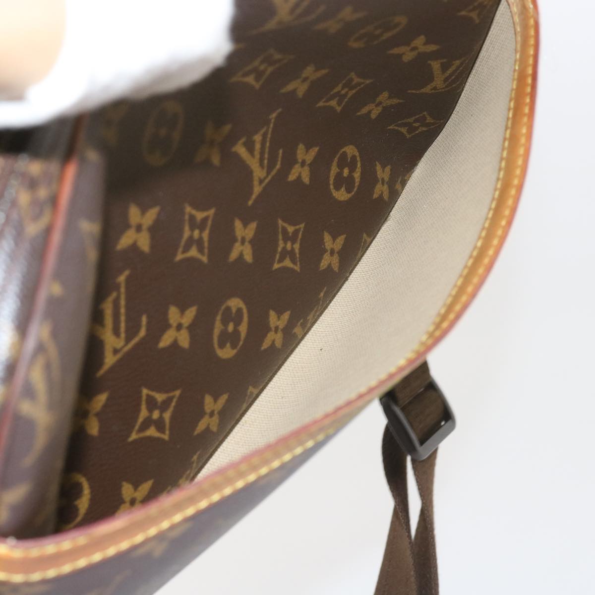 Louis Vuitton Reporter pm Shoulder Bag