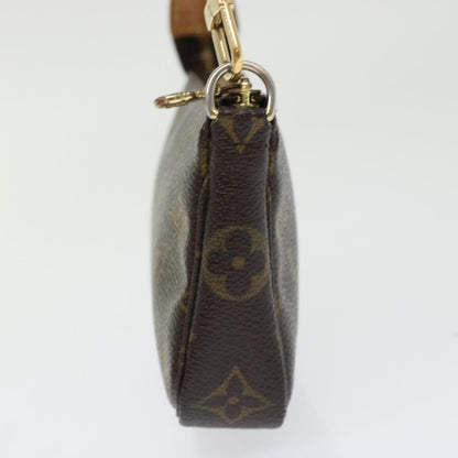 Louis Vuitton Pochette Accessoire Clutch