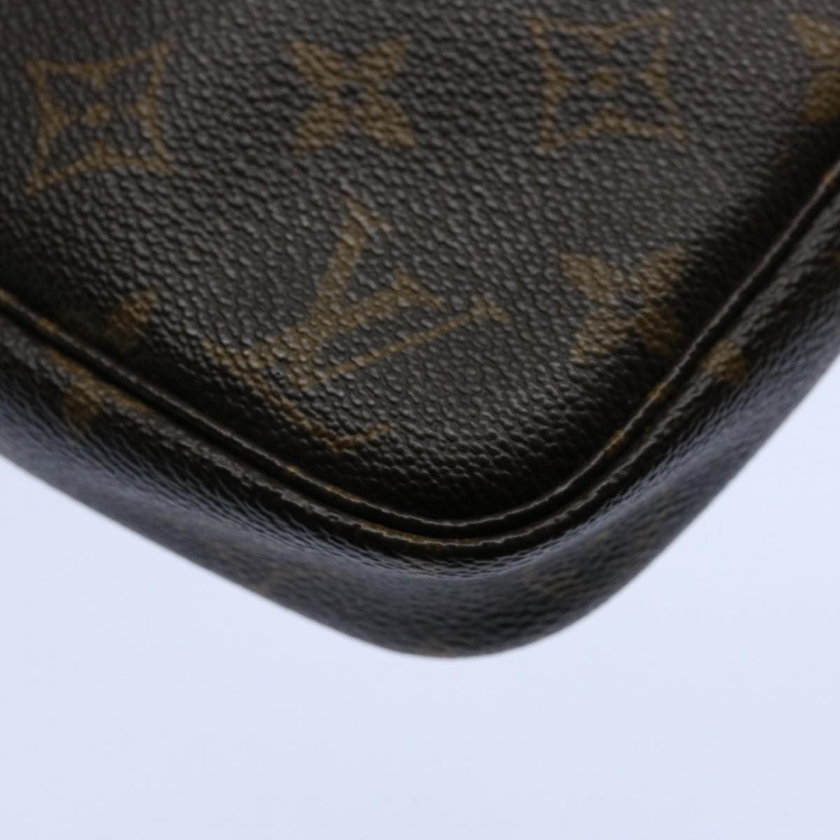 Louis Vuitton Pochette accessoires Clutch