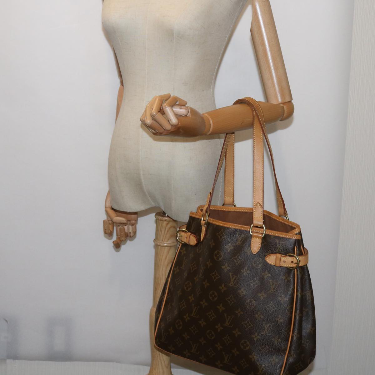 Louis Vuitton Batignolles Vertical Tote Bag