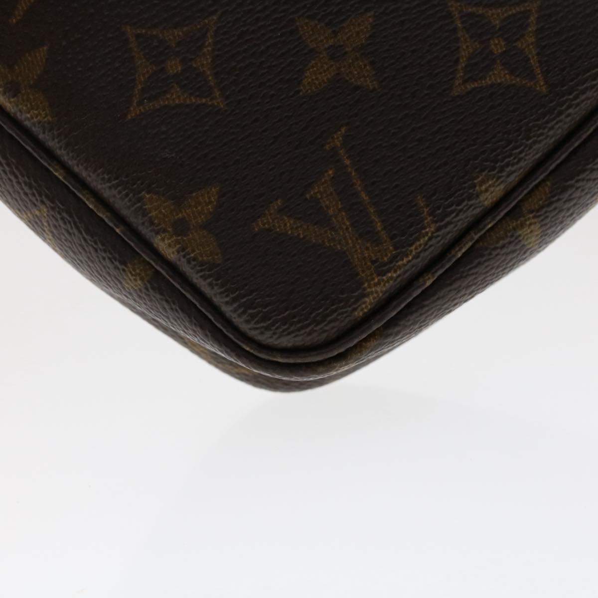 Louis Vuitton Pochette accessoires Clutch