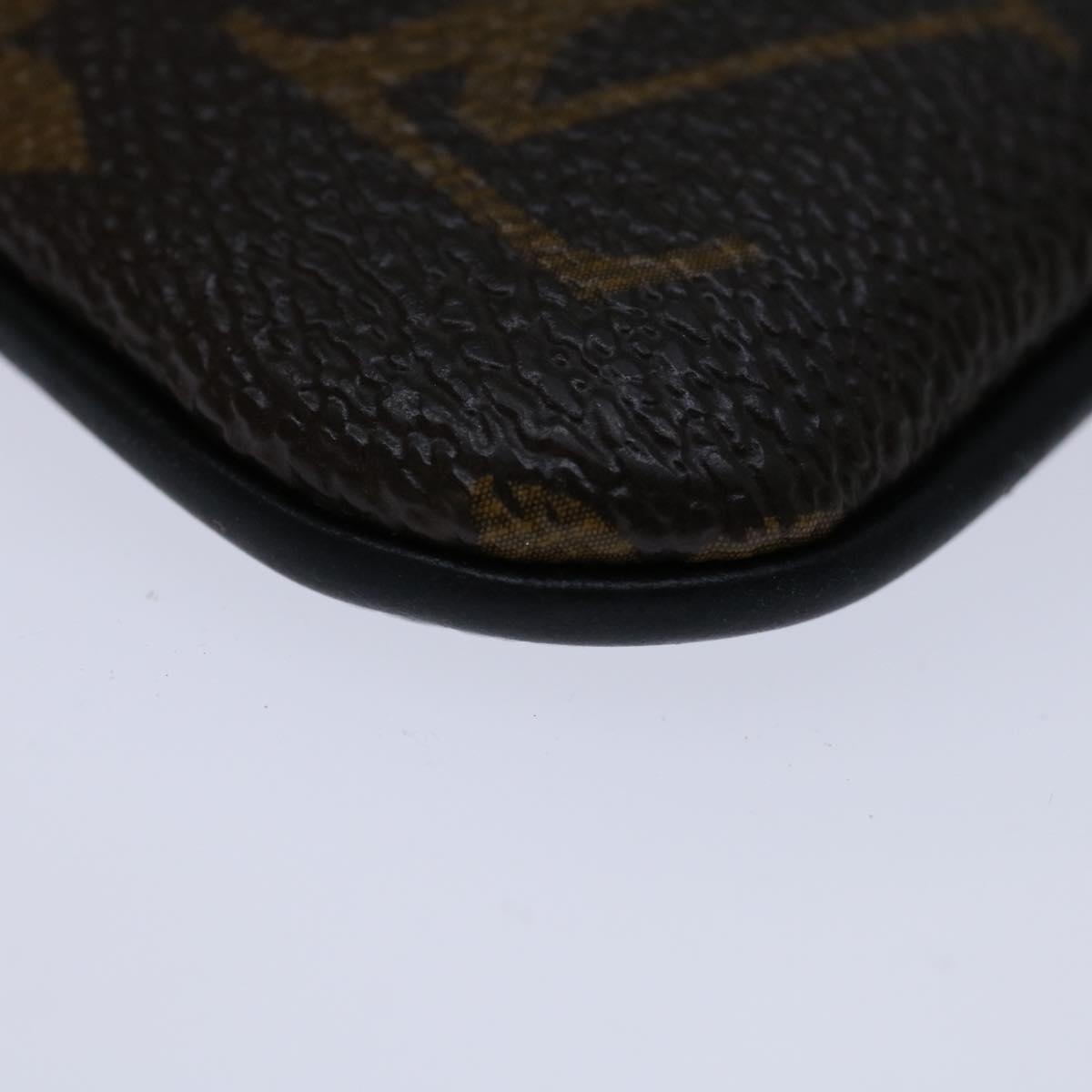 Louis Vuitton Pochette Zippée Clutch