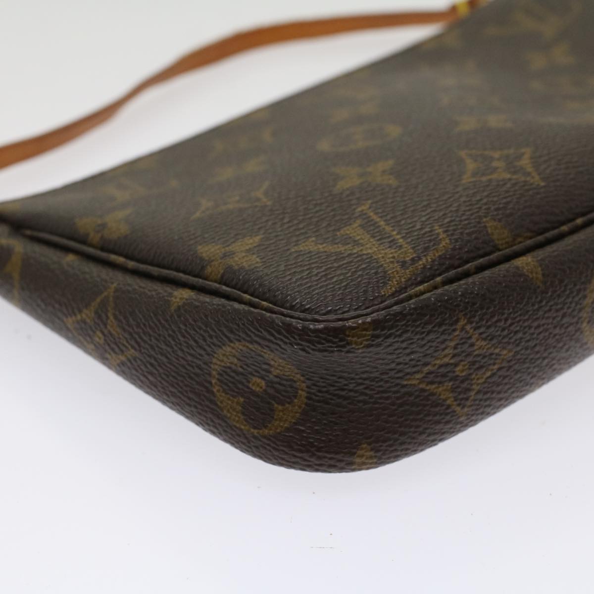 Louis Vuitton Pochette accessoires Clutch