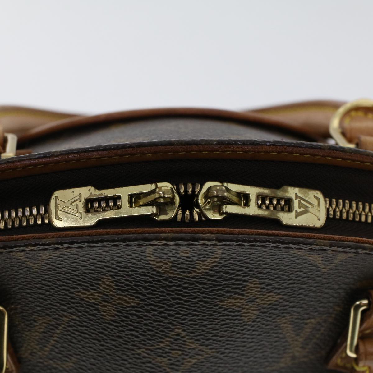 Louis Vuitton Ellipse Handbag