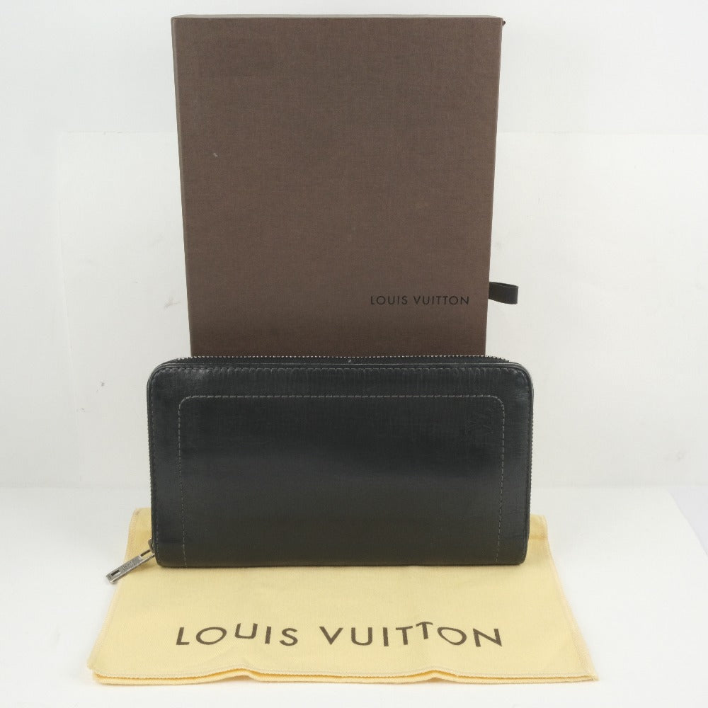 Louis Vuitton Zippy organizer Wallet