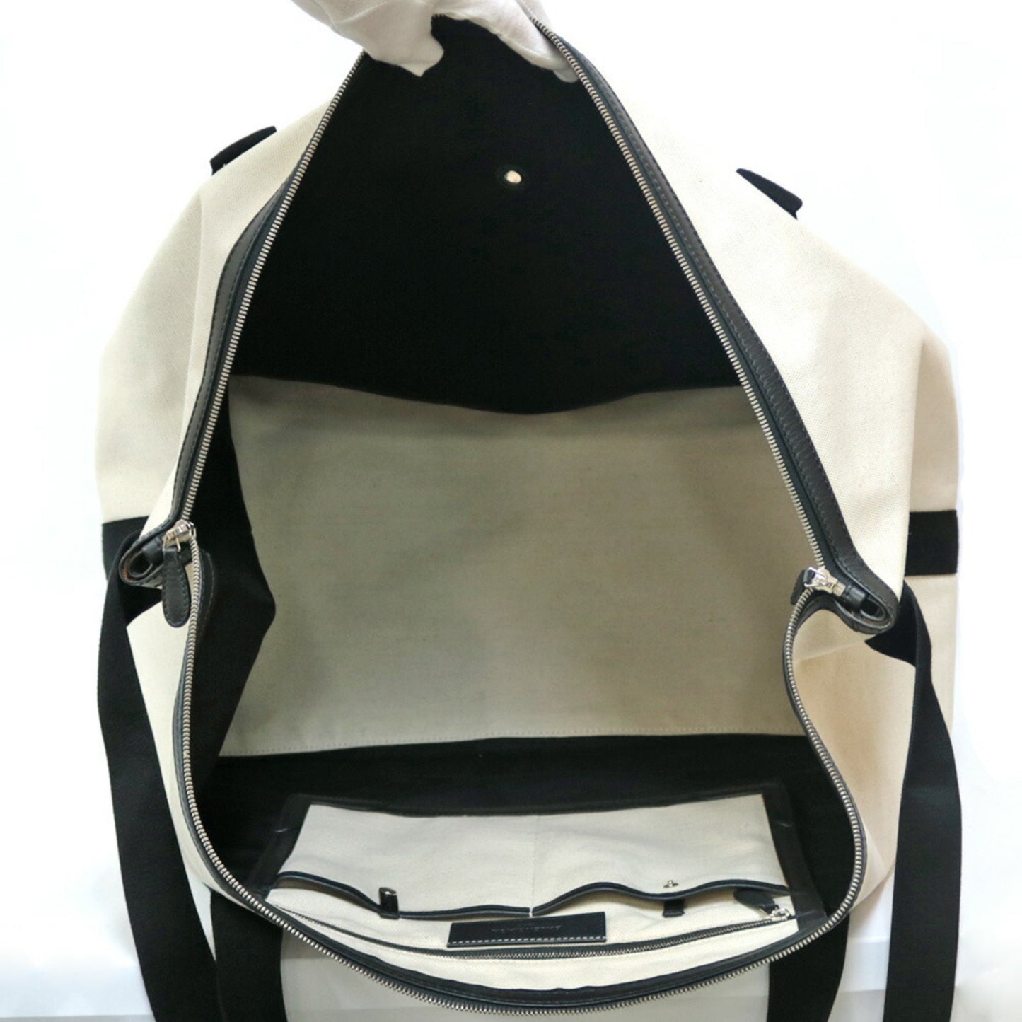 Balenciaga Cabas travel