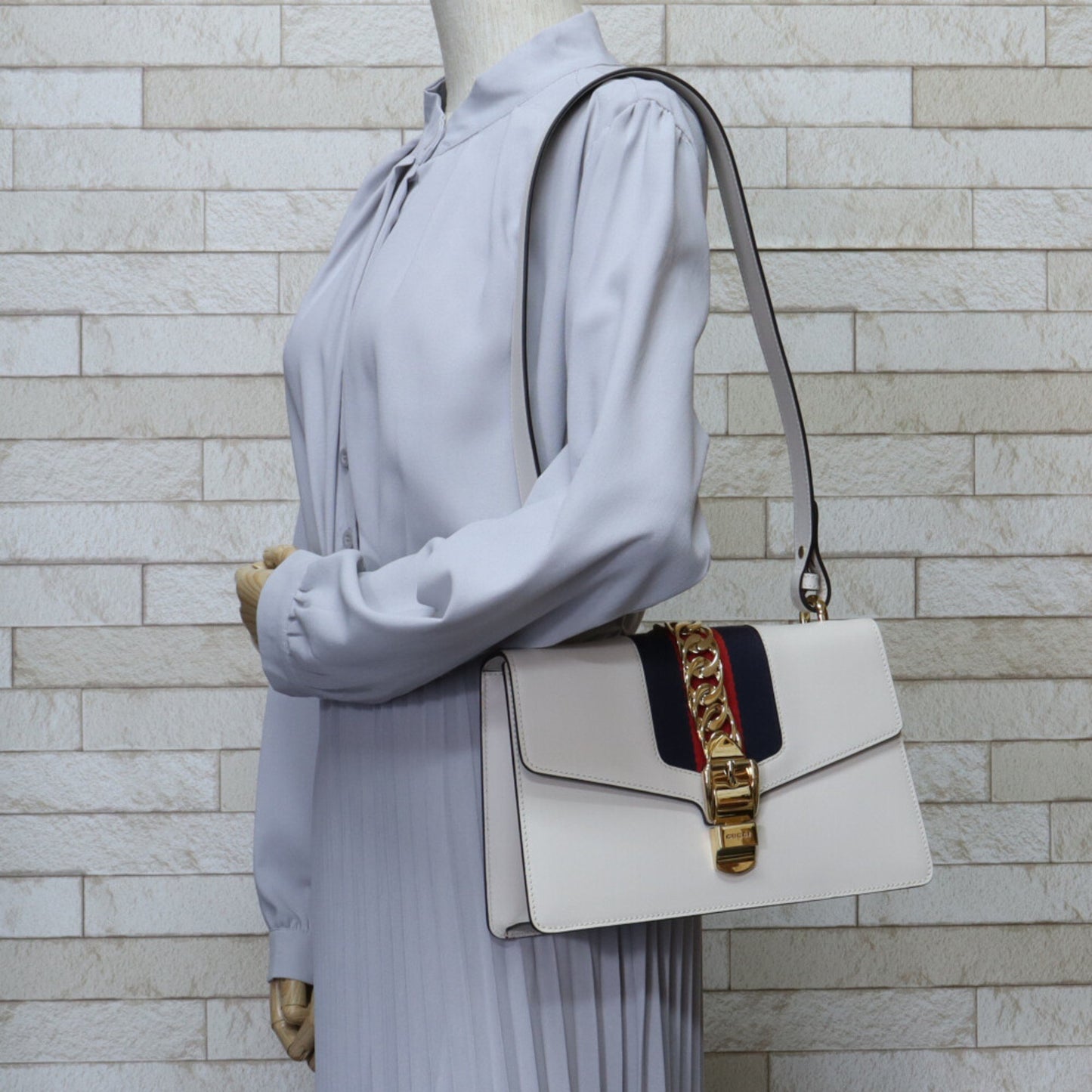 Gucci Sylvie Shoulder Bag