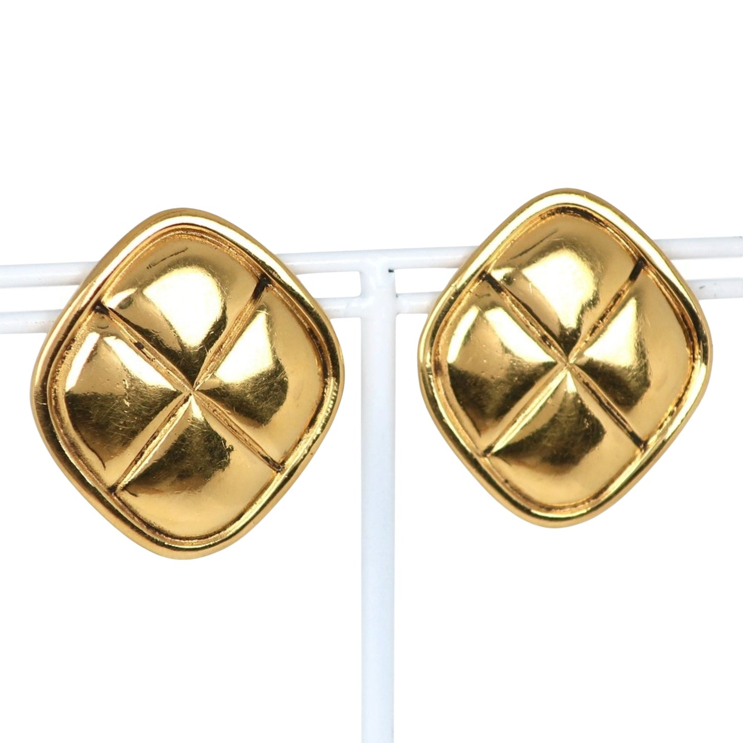 Chanel Matelassé Earring