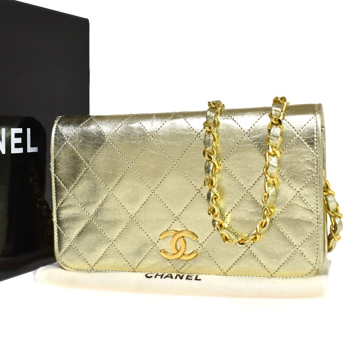 Chanel Mini matelassé Shoulder Bag