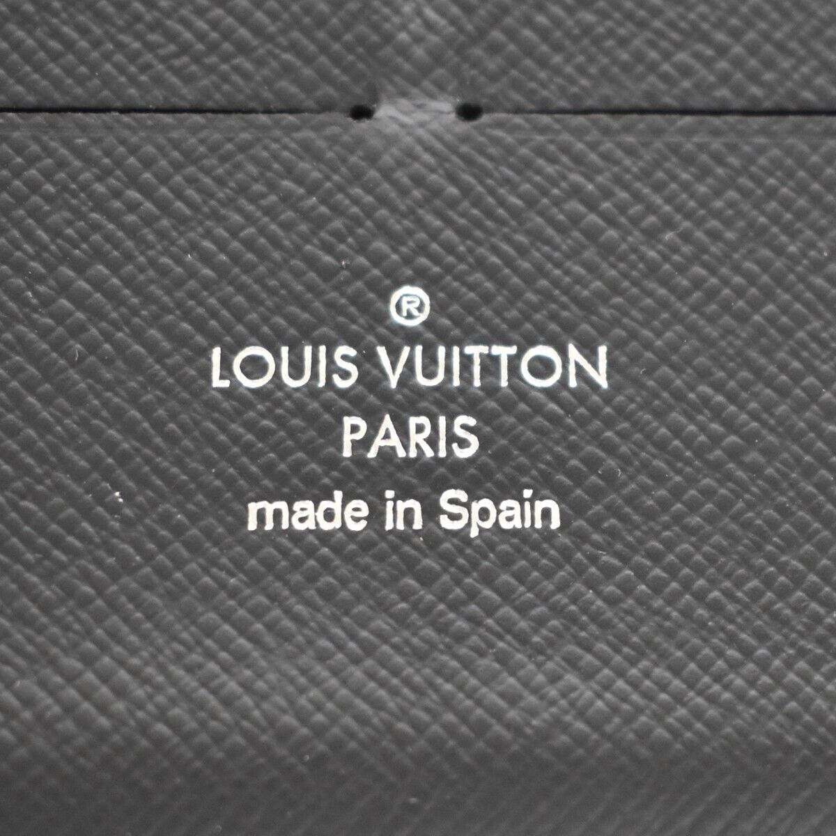 Louis Vuitton Zippy organizer Wallet