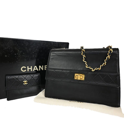 Chanel Trapèze Shoulder Bag