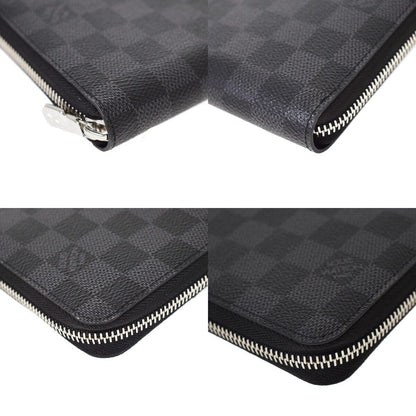 Louis Vuitton Zippy organizer Wallet