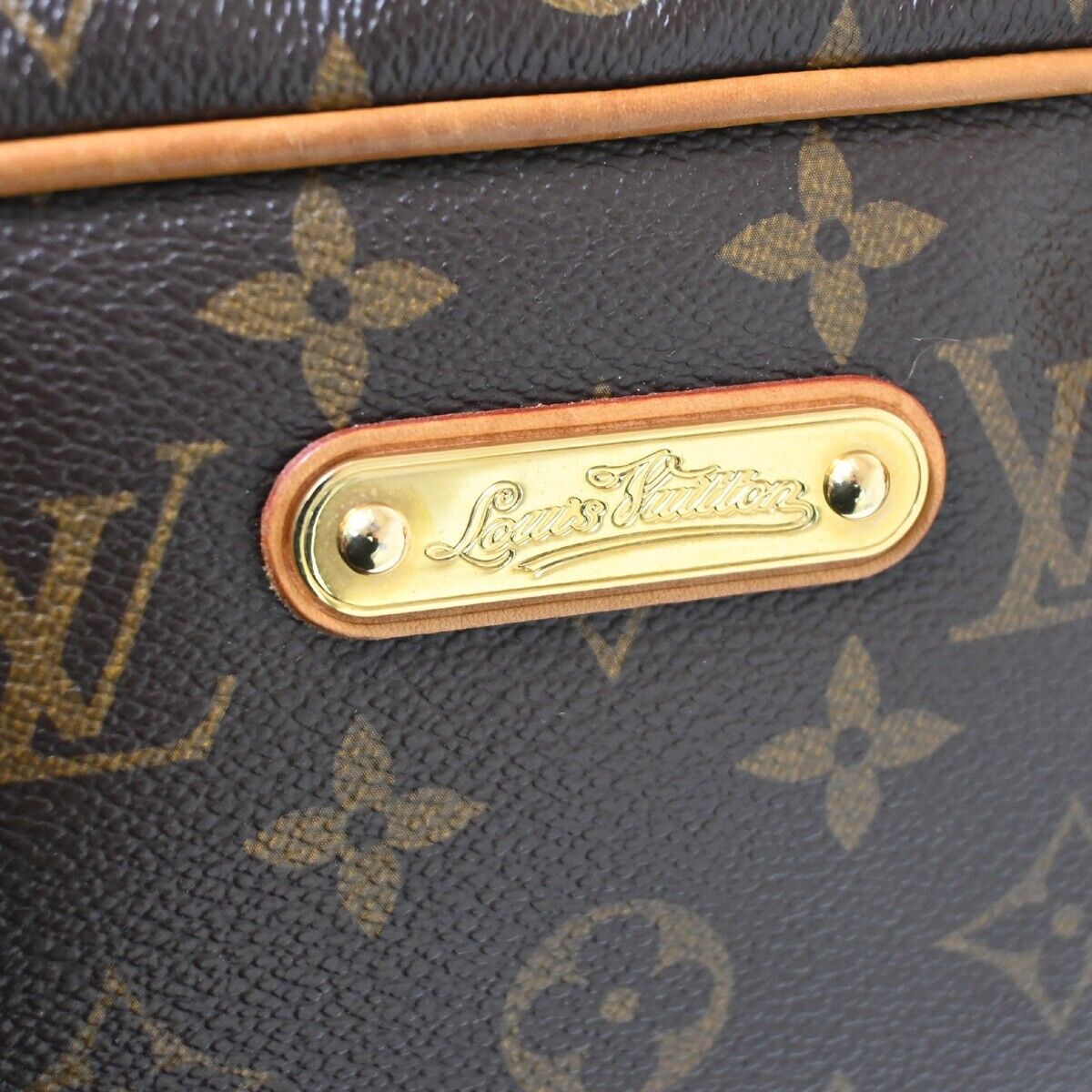 Louis Vuitton Montorgueil Shoulder Bag