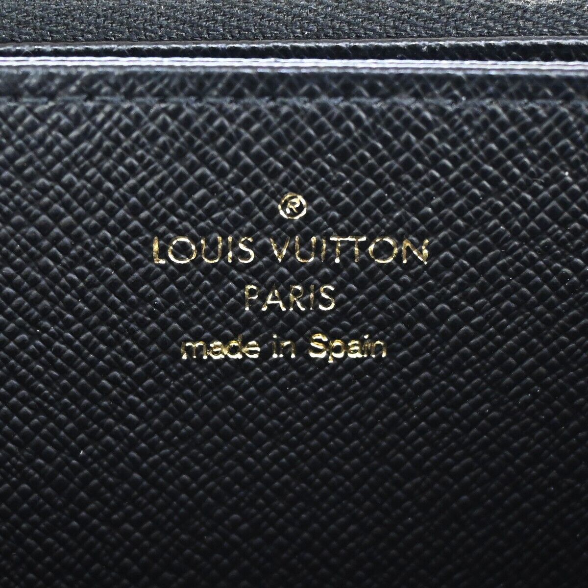 Louis Vuitton Zippy Wallet