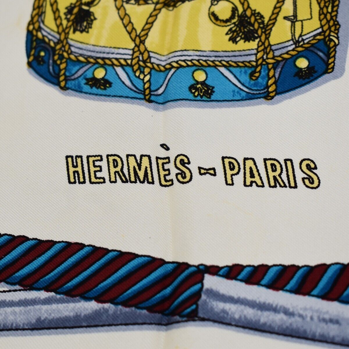 Hermès Carré 90 Scarf