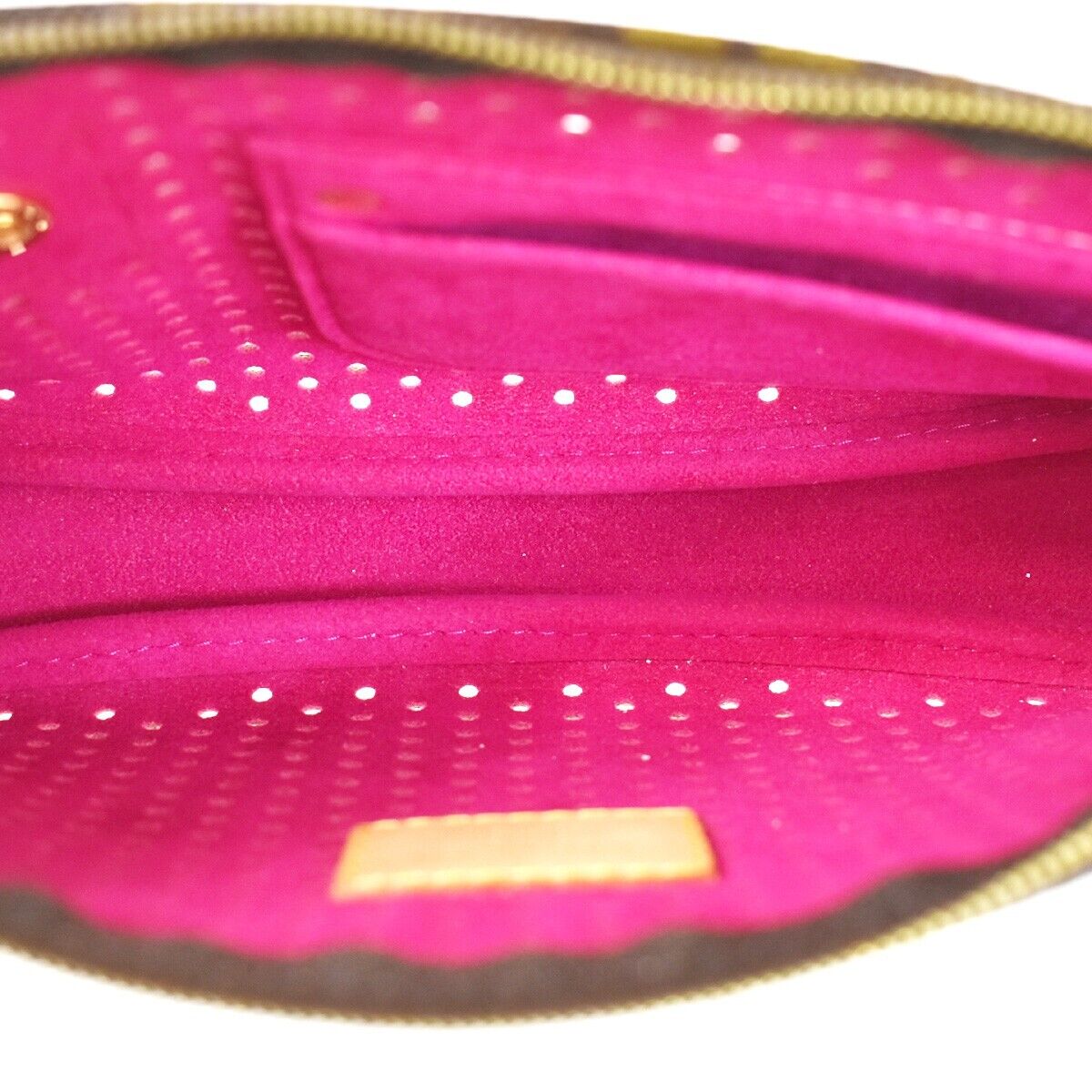 Louis Vuitton Aubagne Clutch