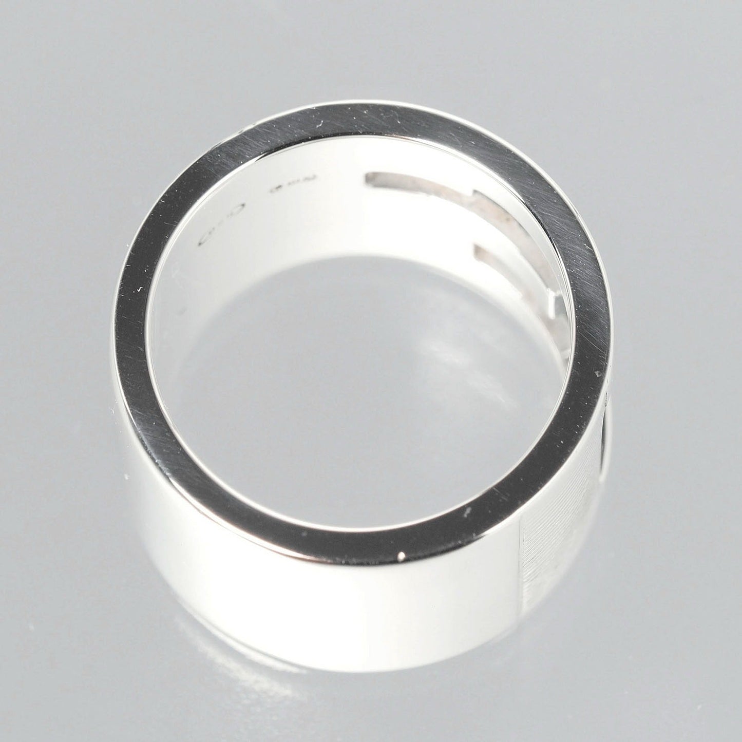 Gucci Logo G Ring