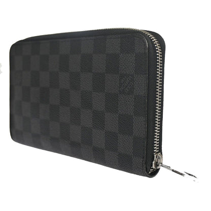 Louis Vuitton Zippy organizer Wallet