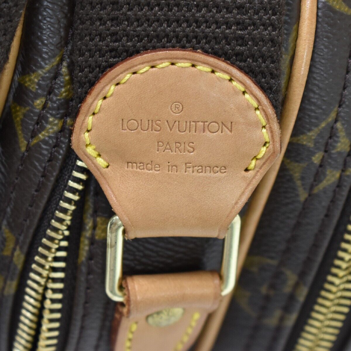 Louis Vuitton Reporter pm Shoulder Bag