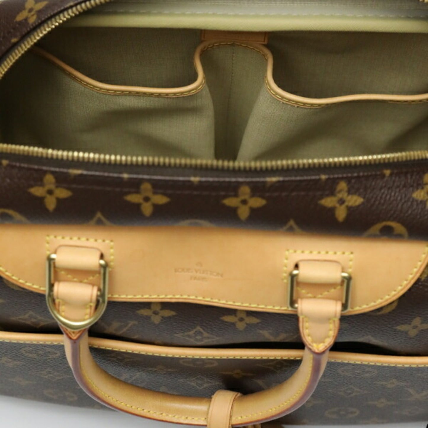 Louis Vuitton Deauville handbag