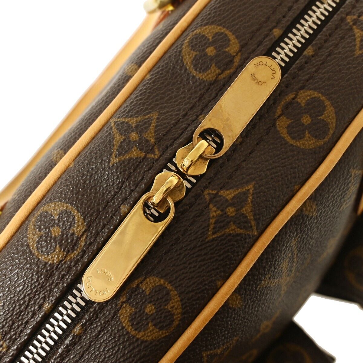 Louis Vuitton Manhattan PM Handbag