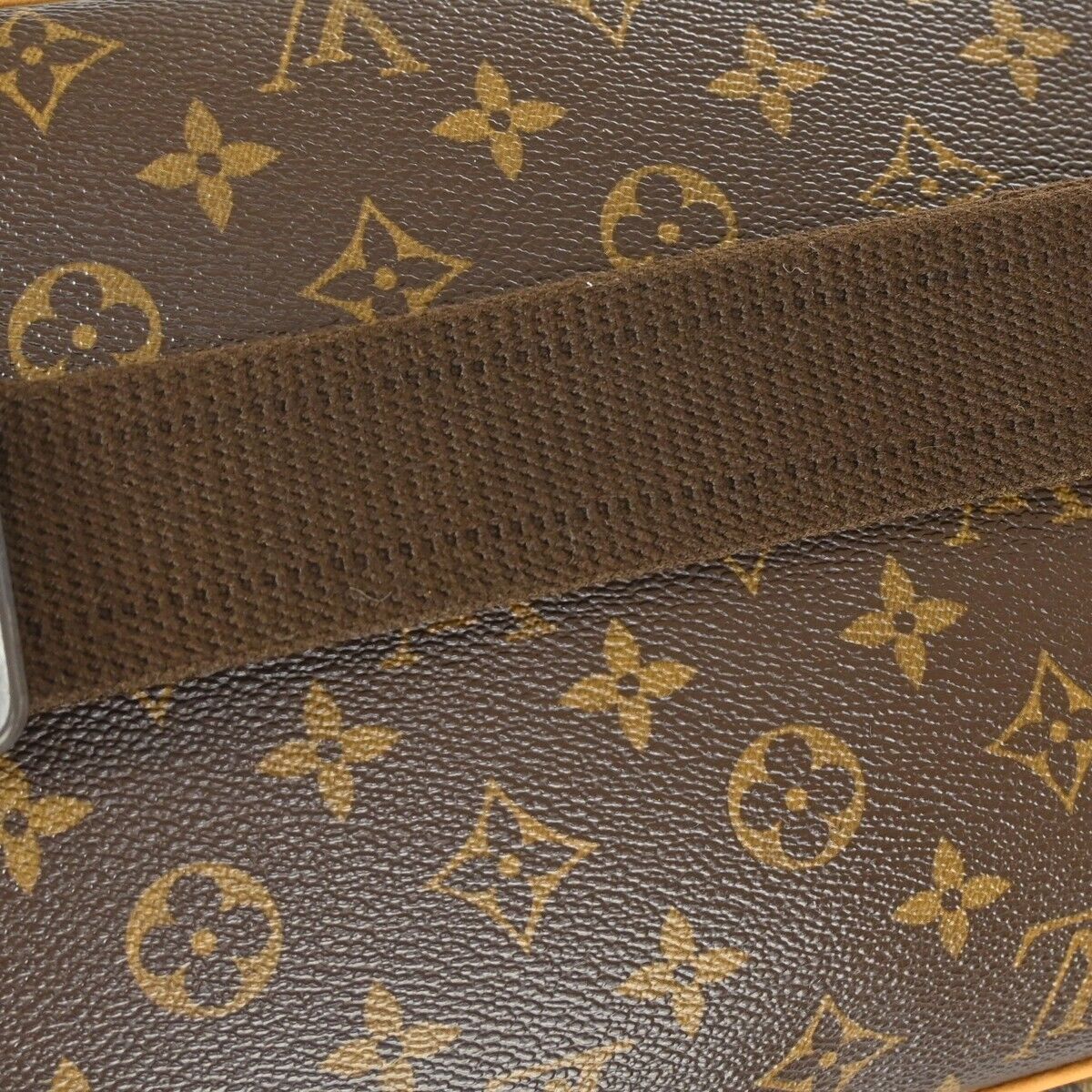 Louis Vuitton Reporter pm Shoulder Bag