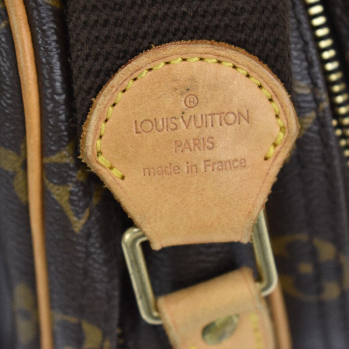 Louis Vuitton Reporter pm Shoulder Bag