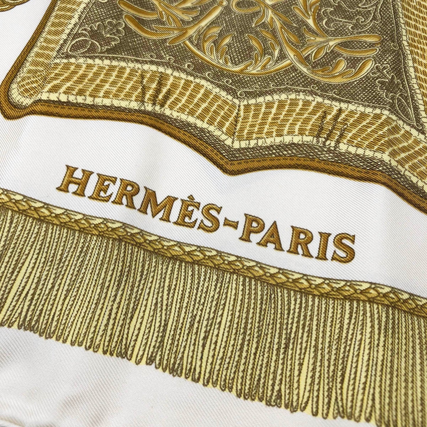 Hermès Carré 90 Scarf