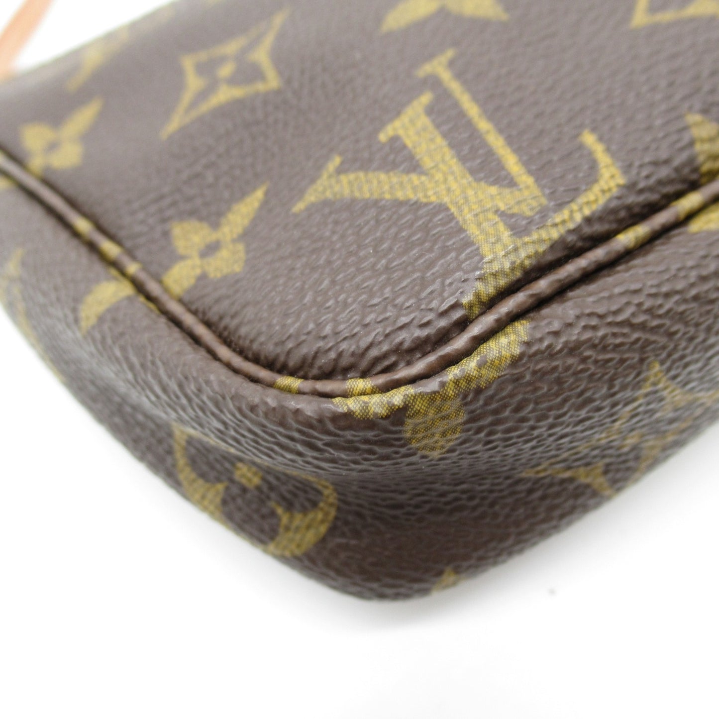 Louis Vuitton Pochette accessoires Shoulder Bag