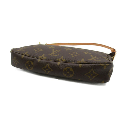 Louis Vuitton Pochette Accessoire Clutch