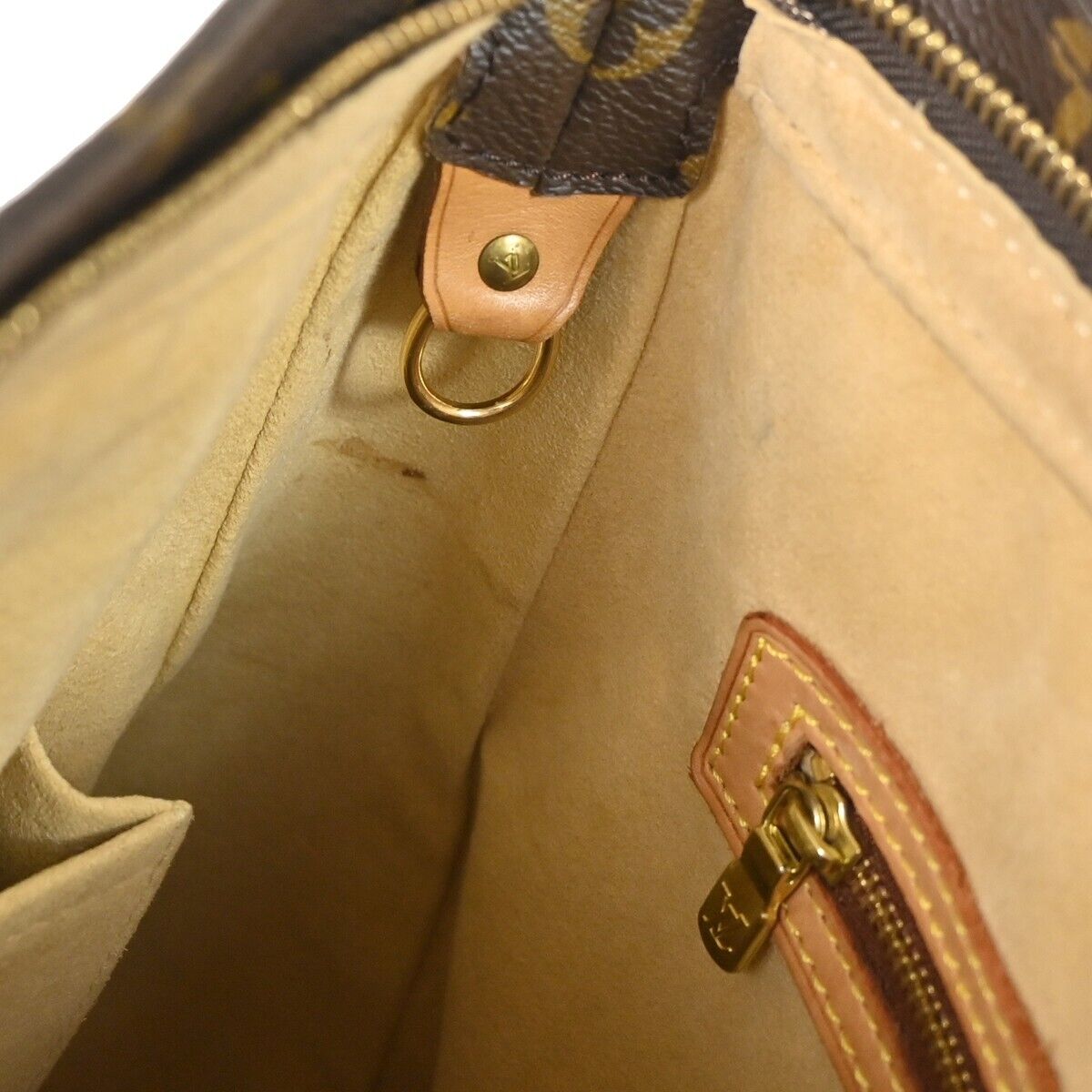 Louis Vuitton Looping GM Shoulder Bag