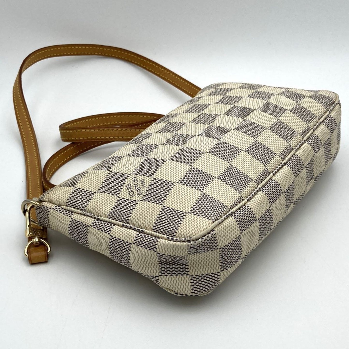 Louis Vuitton Pochette accessoires Shoulder Bag