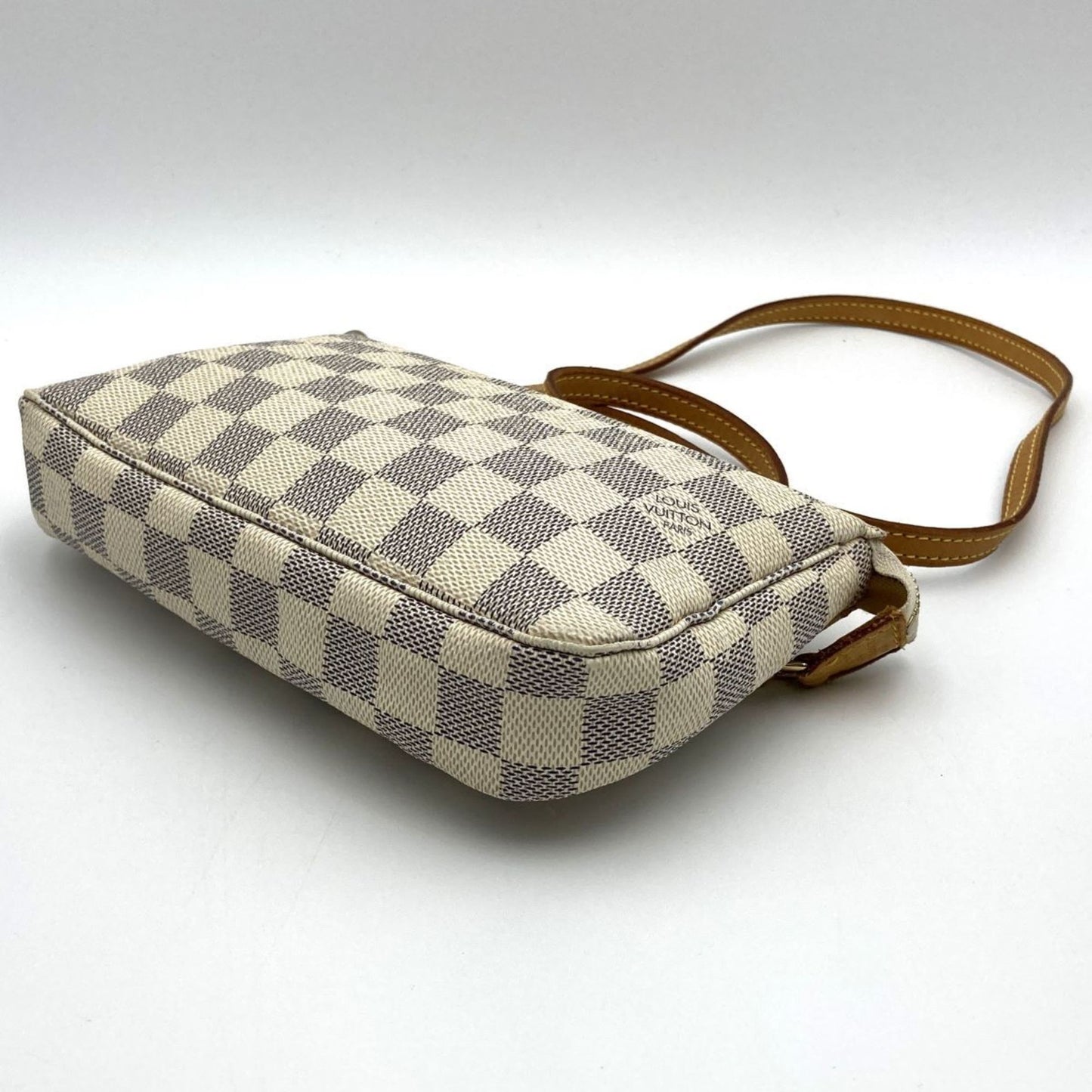 Louis Vuitton Pochette accessoires Shoulder Bag