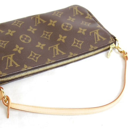 Louis Vuitton Pochette Accessoire Clutch