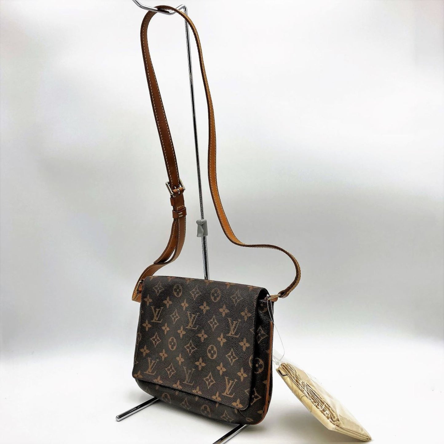 Louis Vuitton Musette Tango Shoulder Bag