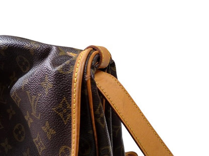 Louis Vuitton Saumur 30 Shoulder Bag