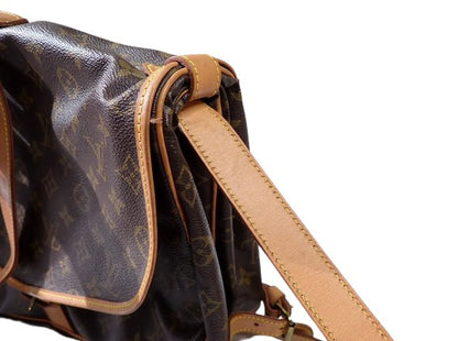 Louis Vuitton Saumur 30 Shoulder Bag