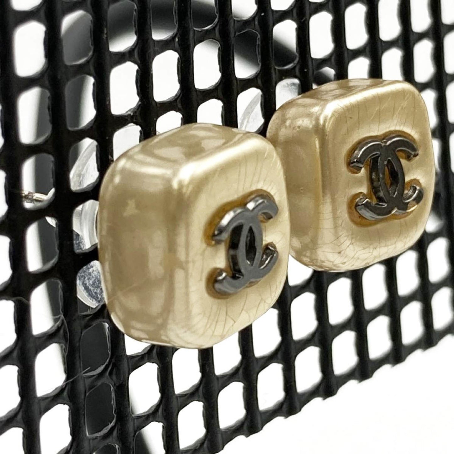 Chanel Logo CC Earring