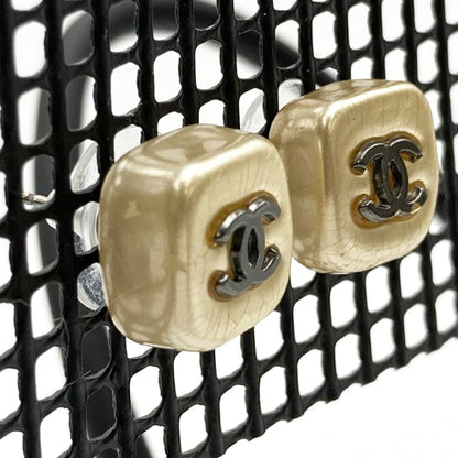 Chanel Logo CC Earring